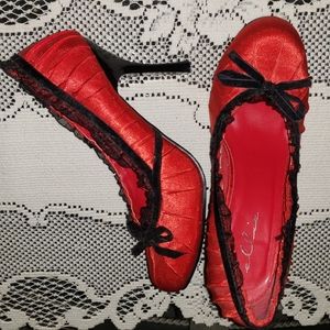 Ellie satin & lace pumps